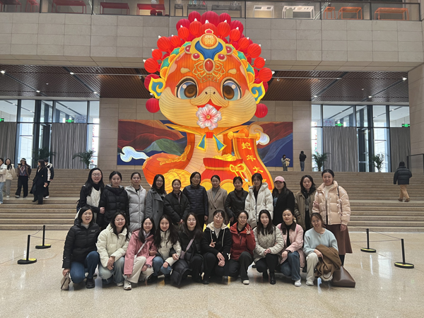 感悟工匠精神，綻放巾幗芳華——農(nóng)墾中心開展慶“三八”主題活動